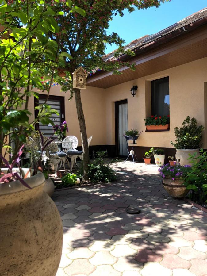 Milla Apartman Szentendre Extérieur photo