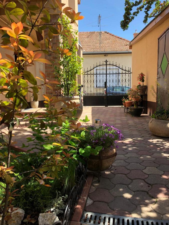 Milla Apartman Szentendre Extérieur photo